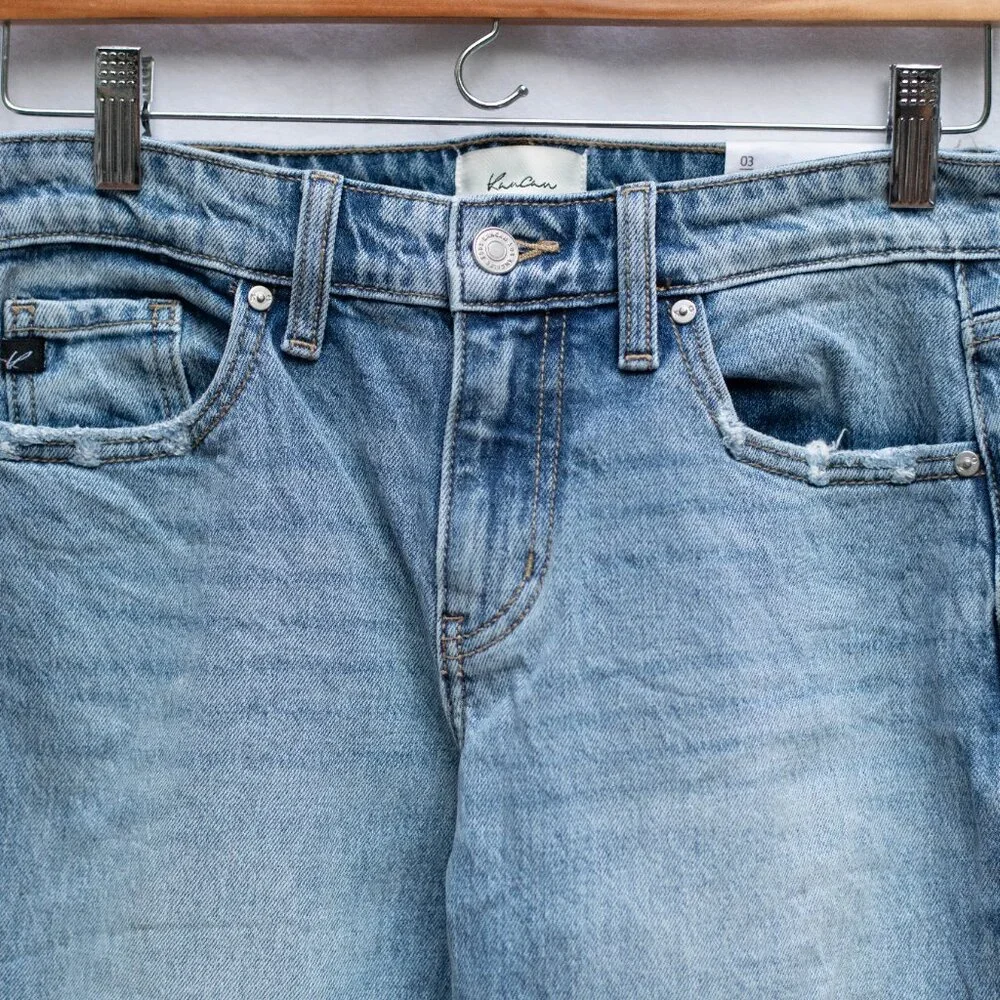 KanCan Jeans 3/25 Mid Rise True Straight Light‎ Wash Distressed Denim NWT